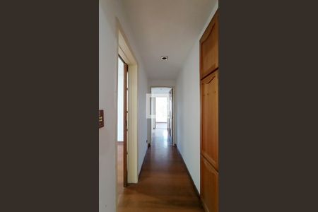 Corredor  de apartamento à venda com 3 quartos, 90m² em Farroupilha, Porto Alegre
