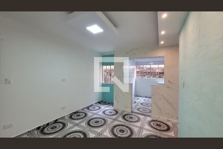 Sala de apartamento para alugar com 2 quartos, 50m² em Jardim Aracare, Itaquaquecetuba