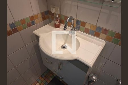Banheiro de casa à venda com 5 quartos, 350m² em Carandiru, São Paulo