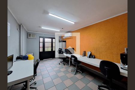 Quarto 2 de casa à venda com 5 quartos, 350m² em Carandiru, São Paulo
