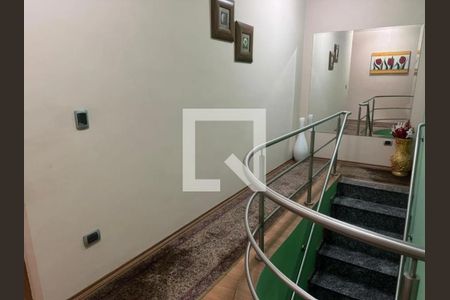 Escada de casa à venda com 3 quartos, 200m² em Jardim Sao Roberto, Guarulhos