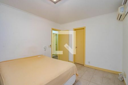 Suíte de apartamento à venda com 2 quartos, 73m² em Petrópolis, Porto Alegre