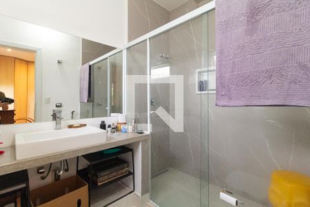 Banheiro da suíte 1 de casa de condomínio para alugar com 4 quartos, 460m² em Recantinho, Carapicuíba