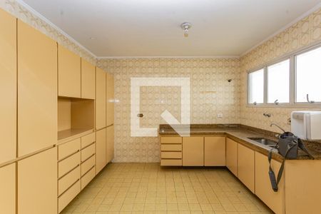 Cozinha de casa para alugar com 4 quartos, 322m² em Vila Santo Estefano, São Paulo