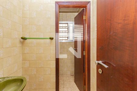 Lavabo de casa para alugar com 4 quartos, 322m² em Vila Santo Estefano, São Paulo