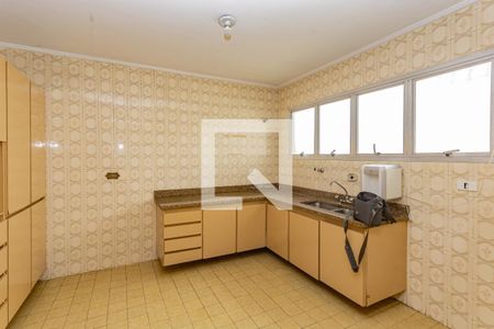 Cozinha de casa para alugar com 4 quartos, 322m² em Vila Santo Estefano, São Paulo