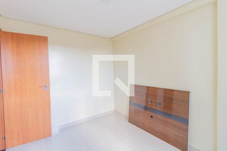Quarto 1 de apartamento para alugar com 2 quartos, 47m² em Samambaia Sul, Brasília