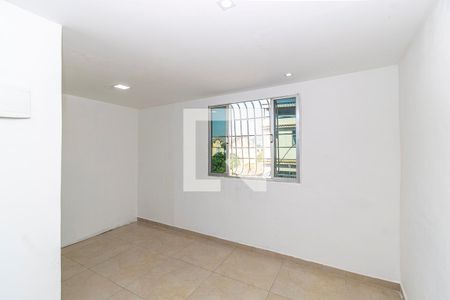 Sala de apartamento para alugar com 1 quarto, 38m² em Ramos, Rio de Janeiro