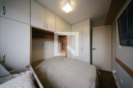 Quarto 1 de apartamento para alugar com 2 quartos, 56m² em Vila Santana, São Paulo