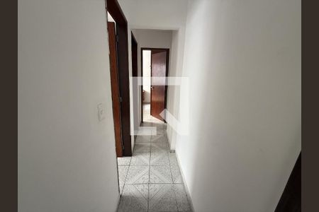 Corredor de apartamento para alugar com 2 quartos, 55m² em Osvaldo Cruz, Rio de Janeiro