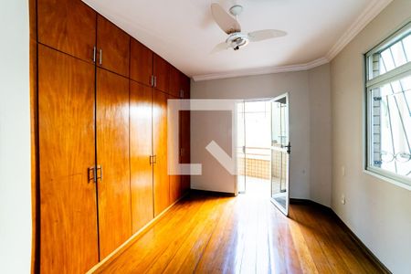 Suíte de apartamento para alugar com 3 quartos, 100m² em Sagrada Família, Belo Horizonte