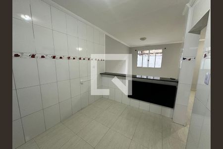 Cozinha de casa para alugar com 3 quartos, 106m² em Vila Voturuá, São Vicente