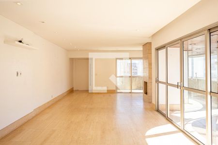 Sala de apartamento à venda com 3 quartos, 167m² em Indianópolis, São Paulo