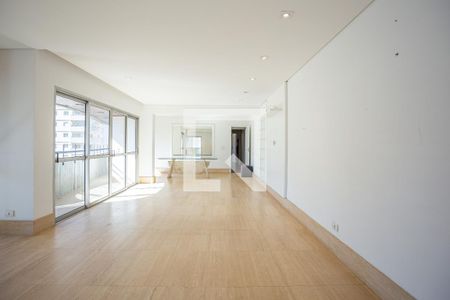 Sala de apartamento à venda com 3 quartos, 167m² em Indianópolis, São Paulo
