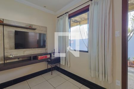 Casa à venda com 3 quartos, 309m² em Parque Xangri-lá, Contagem