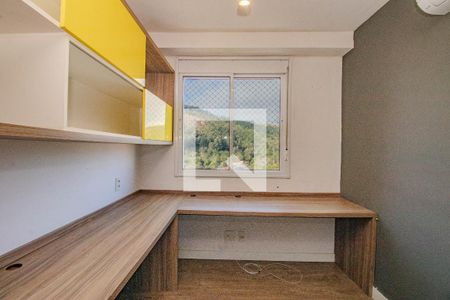 Quarto 1 de apartamento para alugar com 2 quartos, 60m² em Morro Santana, Porto Alegre