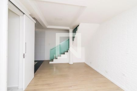 Sala de casa para alugar com 2 quartos, 100m² em Parada Xv de Novembro, São Paulo