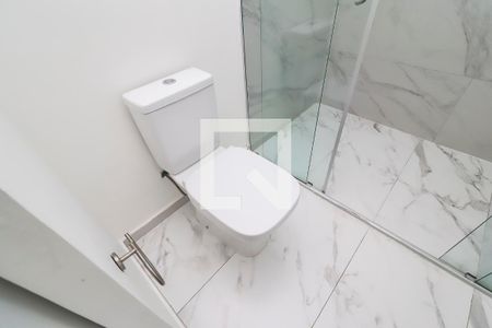 Banheiro da Suíte 1 de casa para alugar com 2 quartos, 100m² em Parada Xv de Novembro, São Paulo