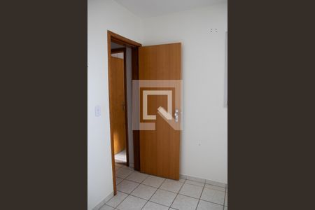 Quarto 02 de apartamento para alugar com 3 quartos, 76m² em Altos da Gloria, Goiânia