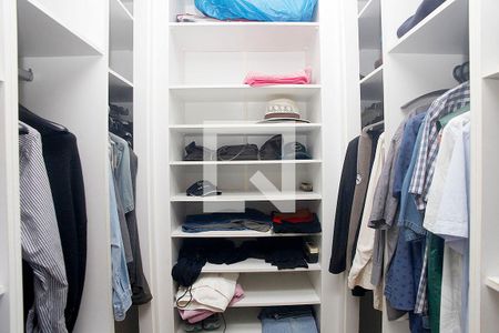 Quarto 1 Suíte - Detalhe Closet de apartamento à venda com 3 quartos, 130m² em Petrópolis, Porto Alegre