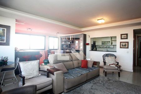 Sala de apartamento à venda com 3 quartos, 130m² em Petrópolis, Porto Alegre
