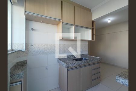 Sala/cozinha de apartamento para alugar com 1 quarto, 48m² em Tubalina, Uberlândia