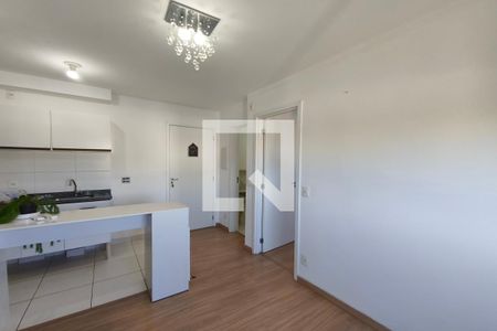 Sala de apartamento para alugar com 2 quartos, 40m² em Jardim Ipaussurama, Campinas