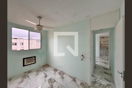 Quarto 1 de apartamento para alugar com 2 quartos, 42m² em Vargem Grande, Rio de Janeiro