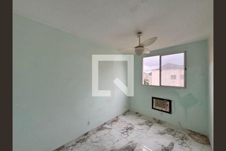 Quarto 1 de apartamento para alugar com 2 quartos, 42m² em Vargem Grande, Rio de Janeiro