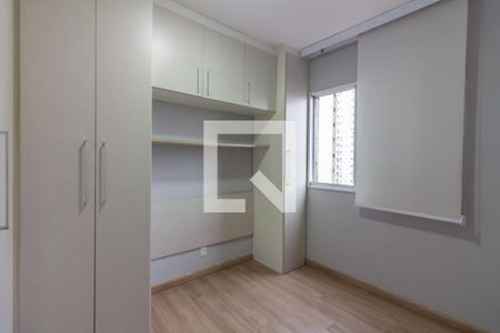 Quarto 2 de apartamento para alugar com 2 quartos, 70m² em Vila Osasco, Osasco