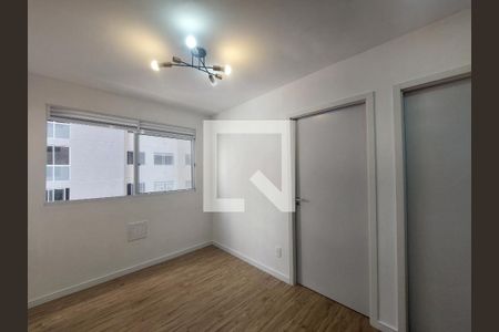 Sala de apartamento para alugar com 2 quartos, 34m² em Veleiros, São Paulo