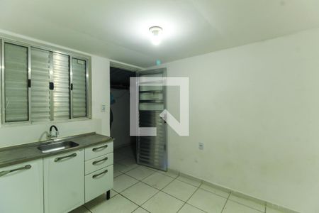 Sala/Quarto de kitnet/studio para alugar com 1 quarto, 12m² em Quarta Parada, São Paulo