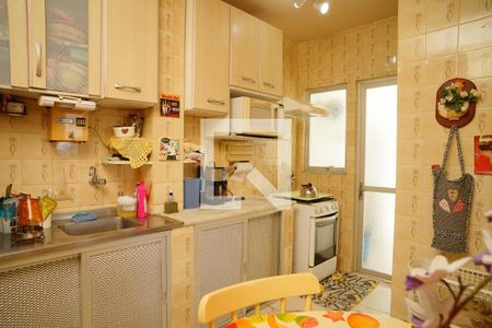 Cozinha de apartamento para alugar com 2 quartos, 109m² em Zacarias, Maricá