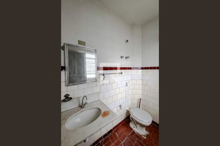 Banheiro de casa para alugar com 1 quarto, 90m² em Pari, São Paulo