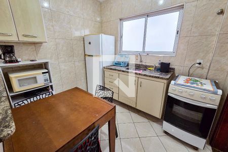 Cozinha de apartamento para alugar com 1 quarto, 53m² em Cidade Ocian, Praia Grande