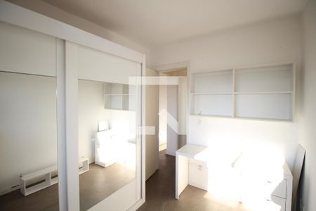 Quarto 1 de apartamento para alugar com 2 quartos, 50m² em Humaitá, Porto Alegre
