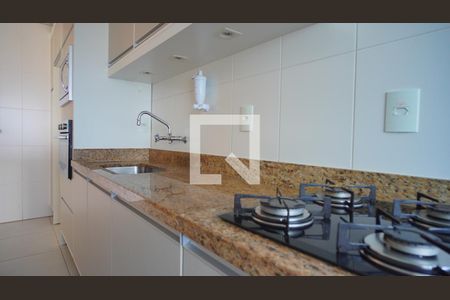 Cozinha  de apartamento à venda com 2 quartos, 70m² em R, Porto Alegre