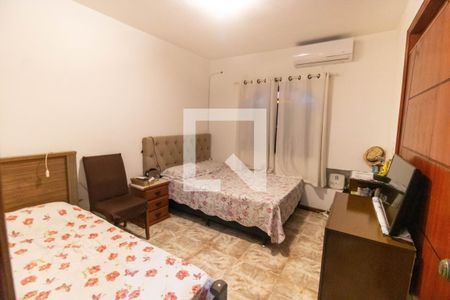 Quarto 1 de casa à venda com 4 quartos, 225m² em Santa Rosa, Niterói