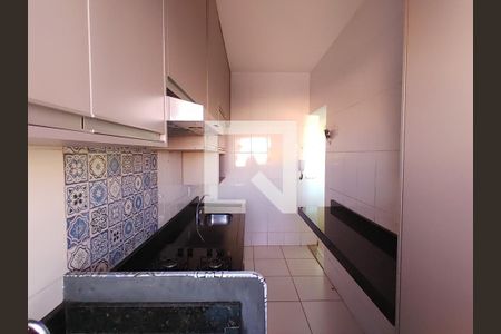 Cozinha/Área de serviço de apartamento para alugar com 3 quartos, 60m² em Jardim Holanda, Uberlândia