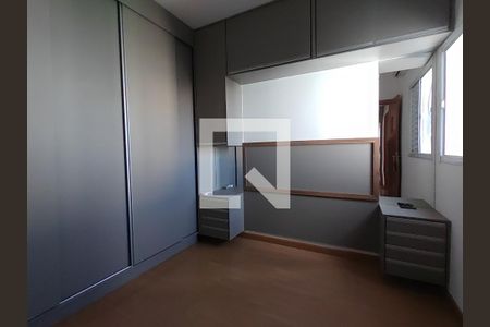Suíte de apartamento para alugar com 3 quartos, 60m² em Jardim Holanda, Uberlândia