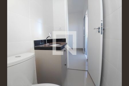 Banheiro de apartamento para alugar com 2 quartos, 57m² em Nova Uberlândia, Uberlândia