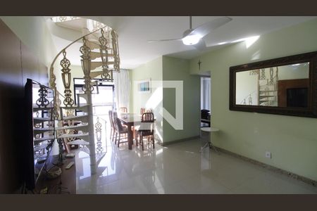 Apartamento para alugar com 3 quartos, 150m² em Passagem, Cabo Frio