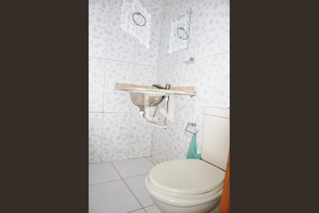 Detalhe - Banheiro Social de casa para alugar com 1 quarto, 35m² em Vila Jaguará, São Paulo