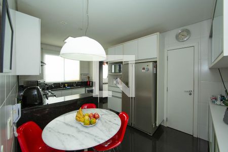 Cozinha de apartamento à venda com 4 quartos, 199m² em Belvedere, Belo Horizonte