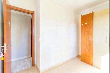 Quarto 2 de apartamento para alugar com 3 quartos, 78m² em Jardim Carvalho, Porto Alegre