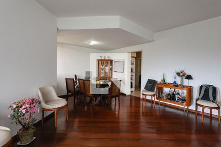 Sala de apartamento para alugar com 3 quartos, 143m² em Vila Suzana, São Paulo