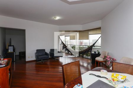Sala de apartamento para alugar com 3 quartos, 143m² em Vila Suzana, São Paulo