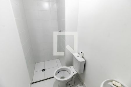 Banheiro de apartamento para alugar com 2 quartos, 33m² em Vila Prel, São Paulo