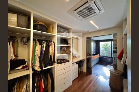 Suíte 1 - Closet de casa de condomínio à venda com 4 quartos, 407m² em Barra da Tijuca, Rio de Janeiro