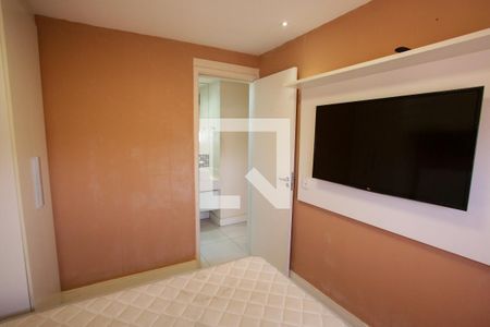 Quarto 1 de apartamento para alugar com 2 quartos, 70m² em Taquara, Rio de Janeiro